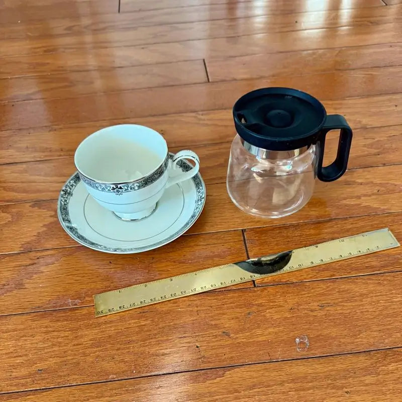 Glass Coffee Pot Shape Mug with Lid 473ml Cute Novelty Small Spill-Proof Carafe Style Drinkware for Office and Travel 10cm Tall 9.5cm Wide